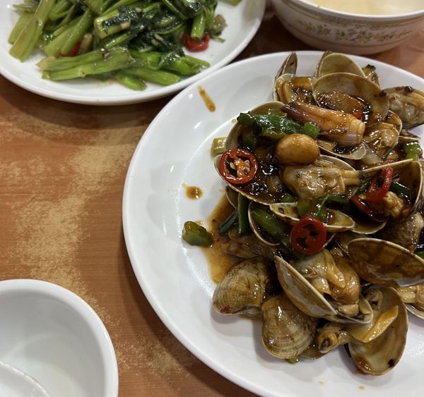 Clams and vegetables at Kwan Kee