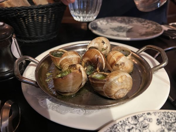Les Antiquaires - escargot