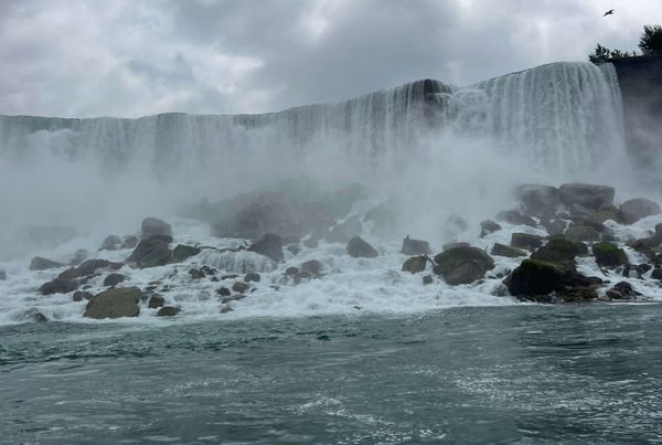 Voyage to the Falls boat tour