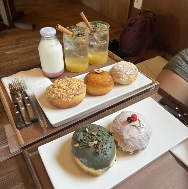 Donuts and drinks at Donut Jungsu